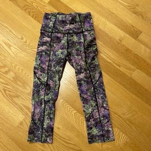 Lululemon fast and free crops size 2 EEUC